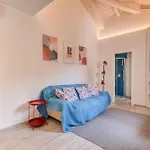 Casa Del Geco - Happy