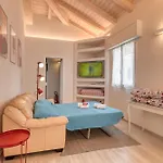 Casa Del Geco - Happy * סנרמו