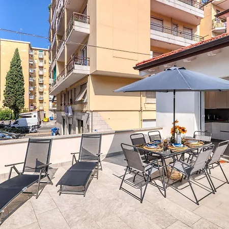 アパート Casa Del Geco With Terrace And Parking - Happy サンレモ